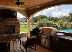 Outdoor Fireplaces/Firepits