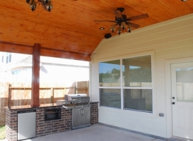 Outdoor Kitchen