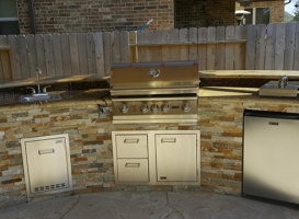 Outdoor Kitchen