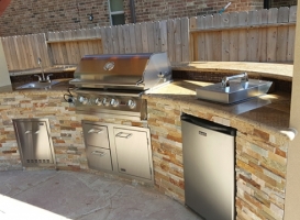 Outdoor Kitchen