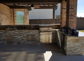 Outdoor Kitchen