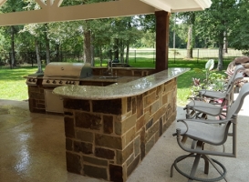 Outdoor Kitchen