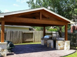 Outdoor Kitchen