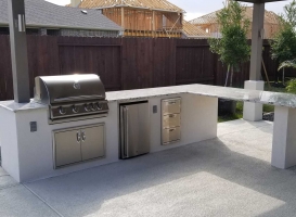 Outdoor Kitchen