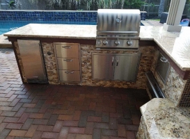 Outdoor Kitchen